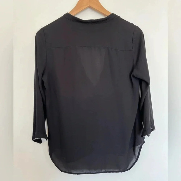 5/20$ H&M Light black Button Down Shirt with Crew Neck size 10 - Picture 2 of 8